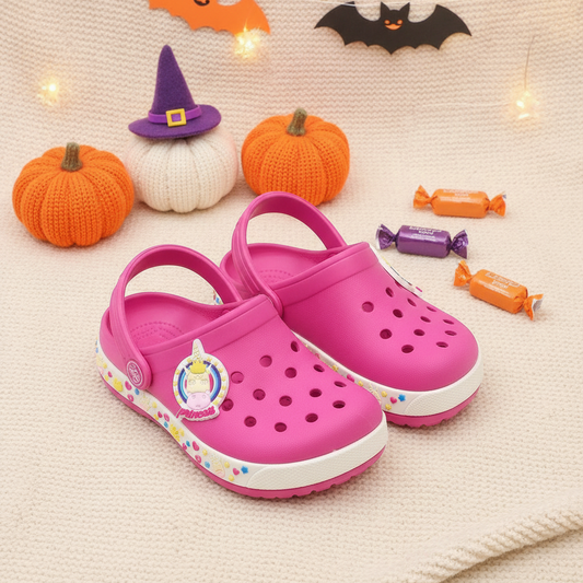 Zuecos Goma 3D Unicornio Fucsia para Niñas en ambiente de Halloween